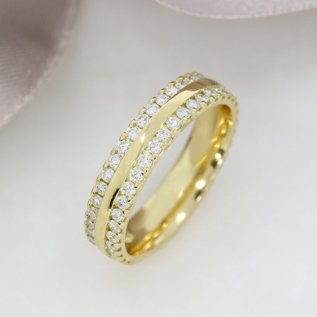 18ct Yellow Gold Wedding Ring with Claw Set Lab Grown Diamond Edges 0.85ct