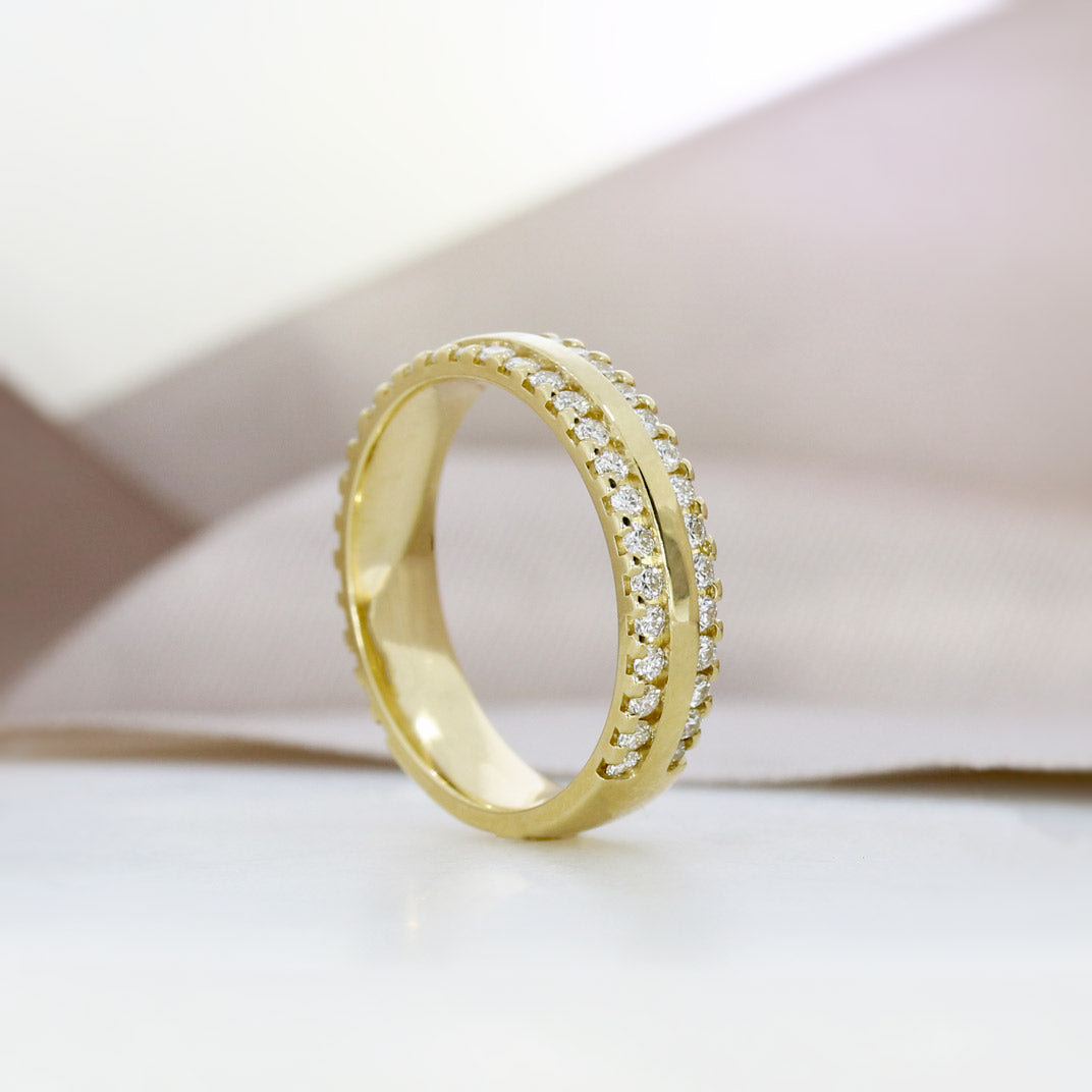 9ct Yellow Gold Wedding Ring with Claw Set Lab Grown Diamond Edges 0.84ct