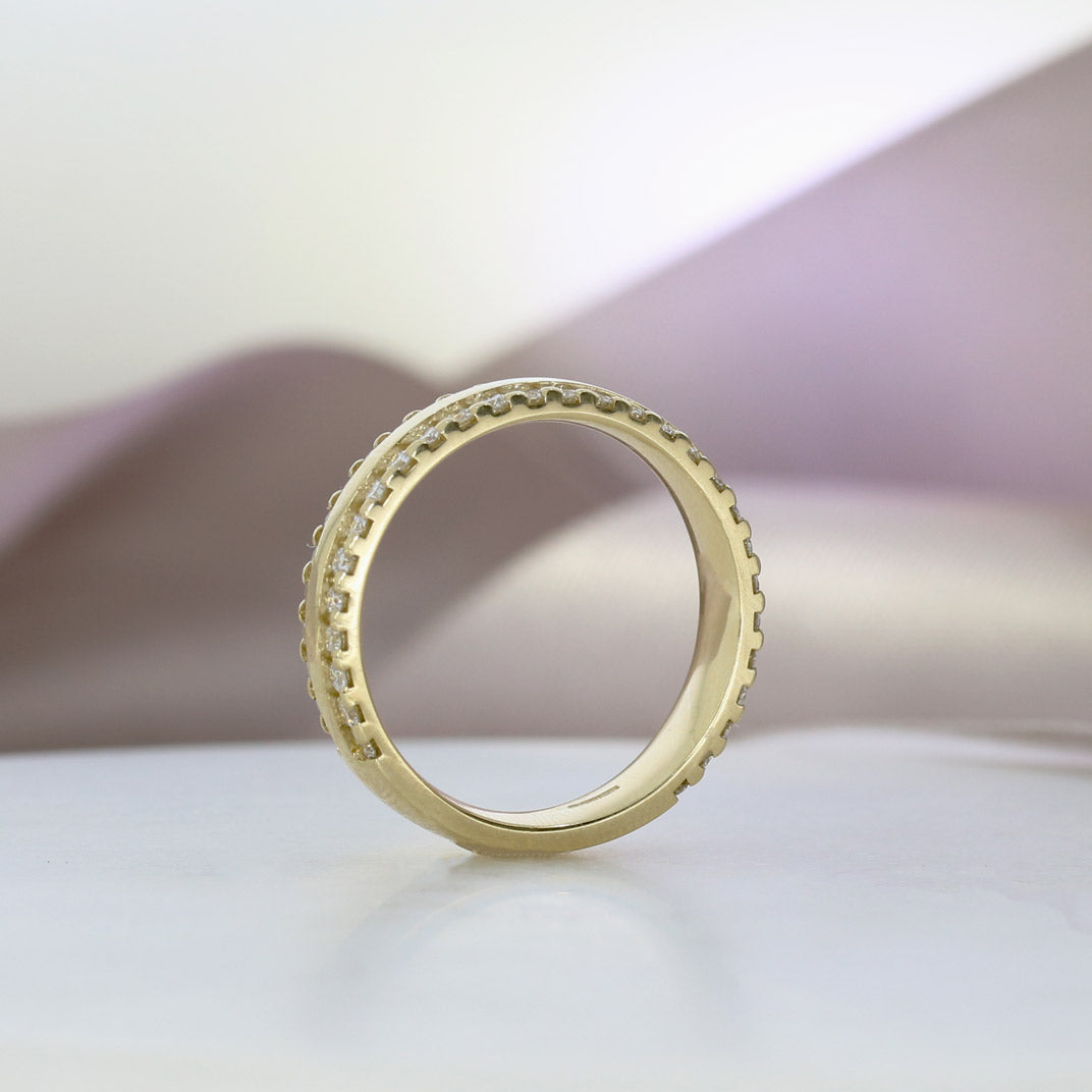 9ct Yellow Gold Wedding Ring with Claw Set Lab Grown Diamond Edges 0.84ct