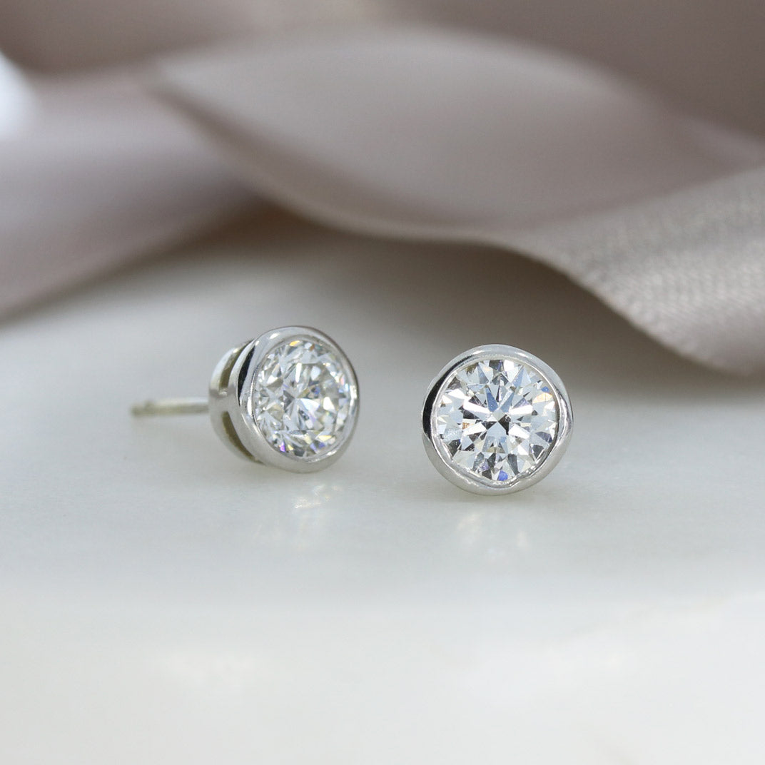 9ct White Gold Laboratory Grown Diamond Stud Earrings 1.00ct