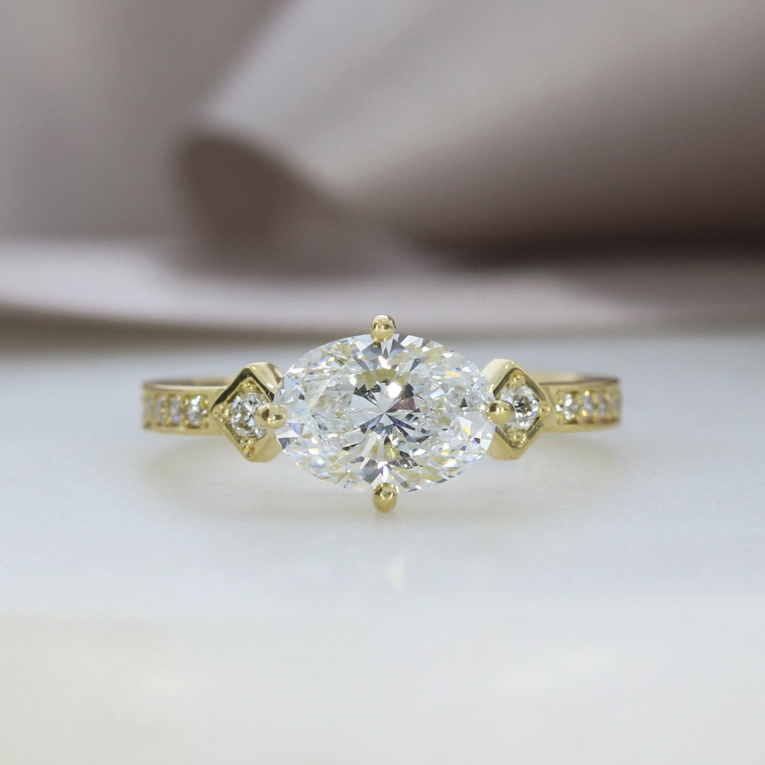 18ct Yellow Gold Fancy Oval Brilliant Cut Certified Lab Grown Diamond Fancy Ring  Total 1.73ct D VS1