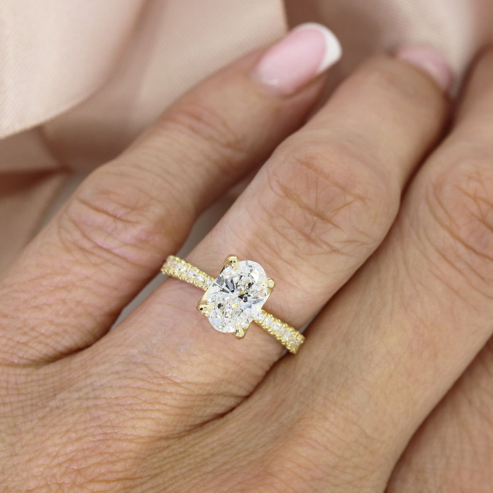 18ct Gold 4 Oval Brilliant Cut Certified Lab Grown Diamond Solitaire Ring 1.78ct D VS1