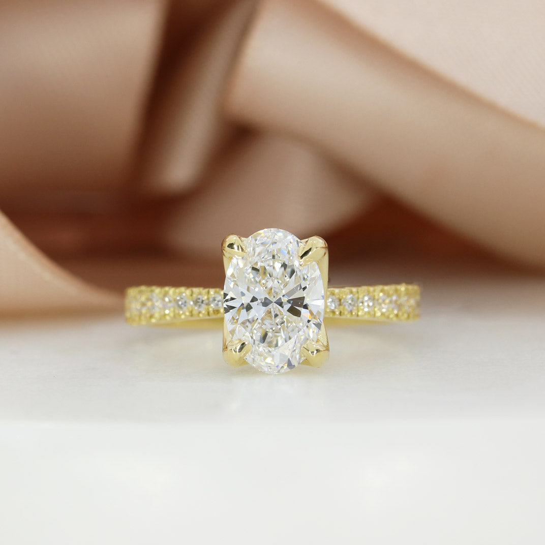 18ct Gold 4 Oval Brilliant Cut Certified Lab Grown Diamond Solitaire Ring 1.78ct D VS1