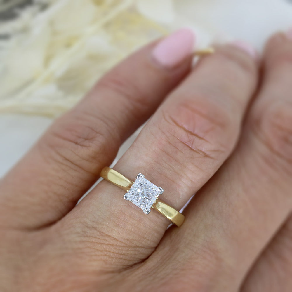 18ct Yellow Gold  Princess Cut Lab Diamond Solitaire Ring 1.04ct