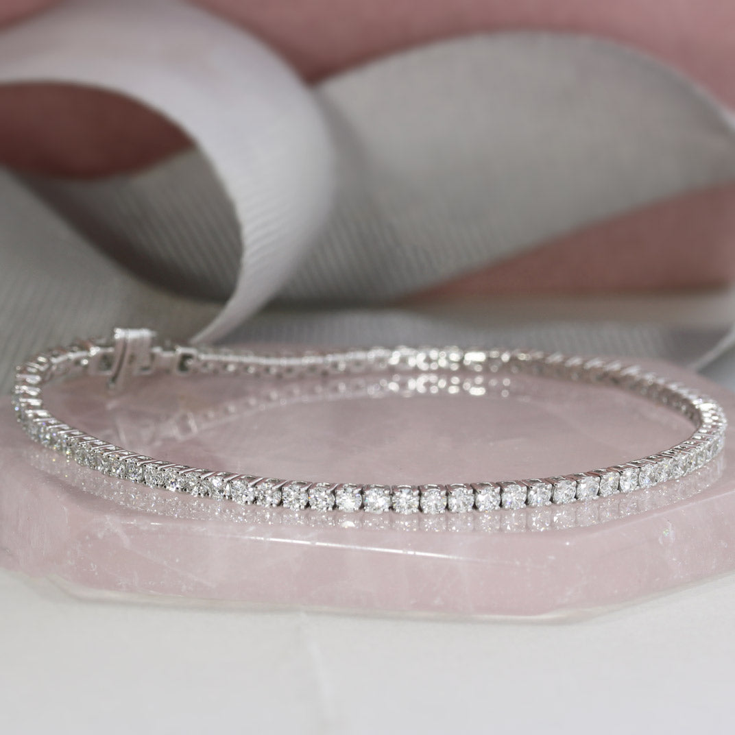 9ct White Gold Claw Set Lab Diamond Line Bracelet 3.00ct