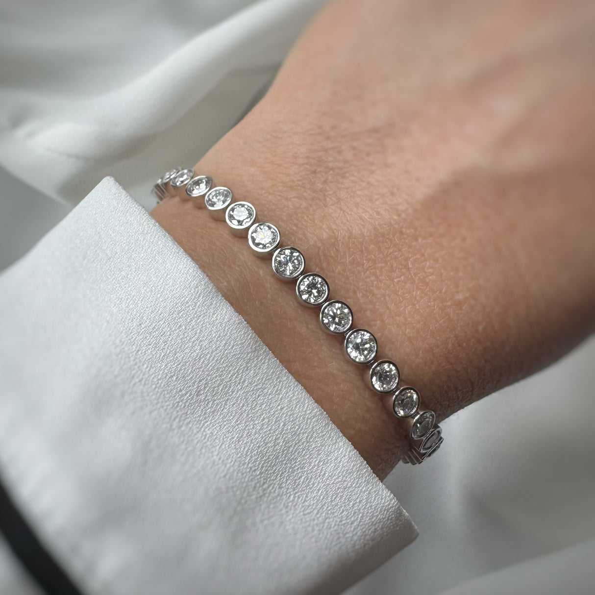 9ct White Gold Rub Over Set Line Bracelet Lab Grown Diamonds 7ct