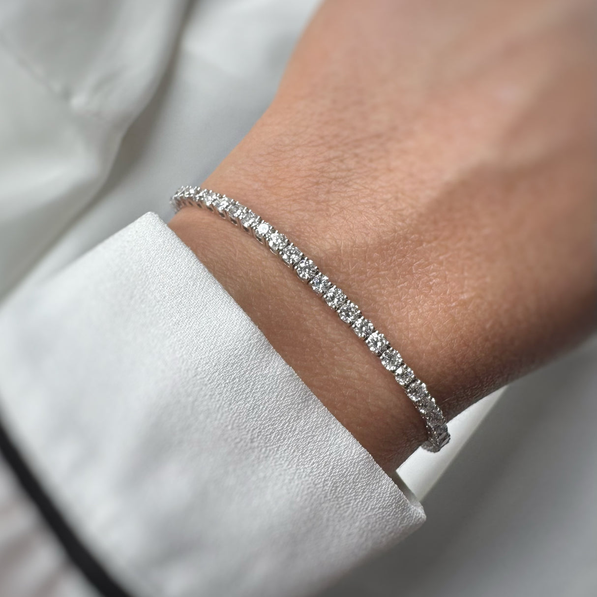 9ct White Gold Lab Grown Diamond Claw Set Line Bracelet 4.34ct