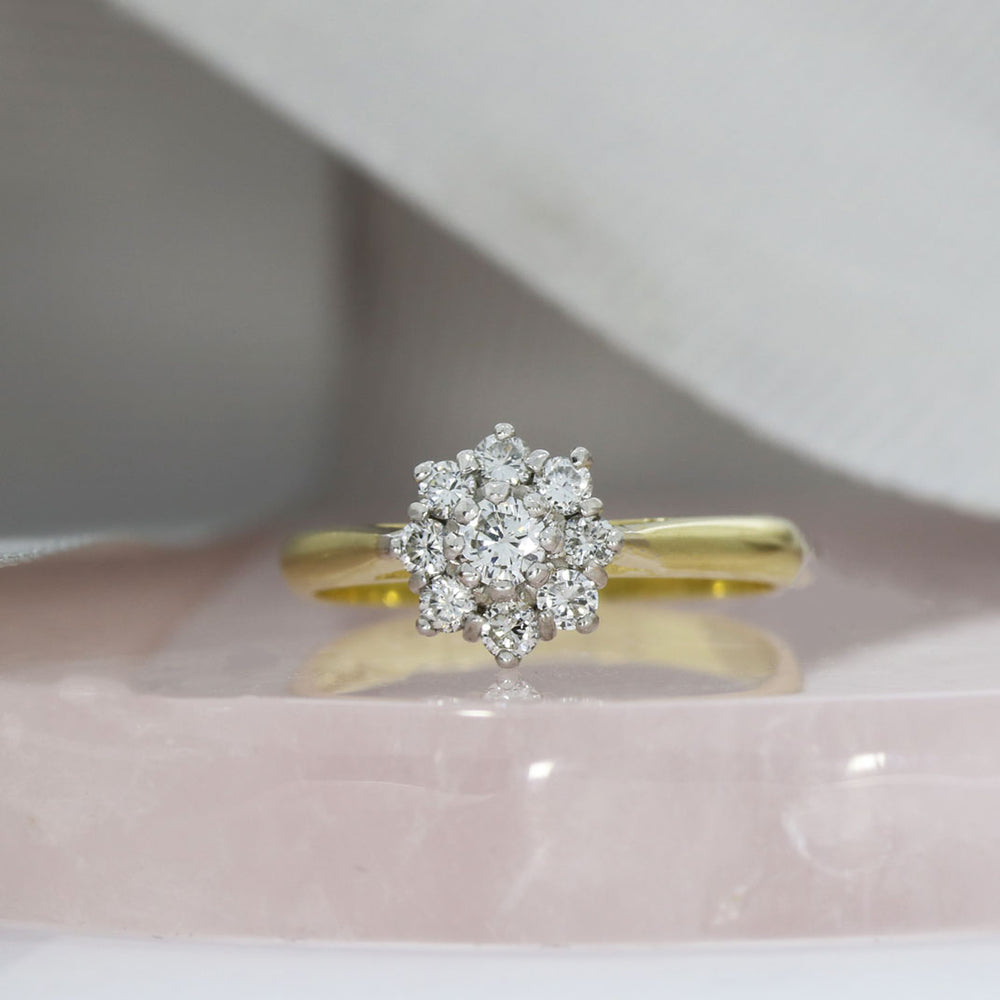 Pre Owned 18ct Yellow Gold Diamond Flower Cluster Ring Approx 0.40ct