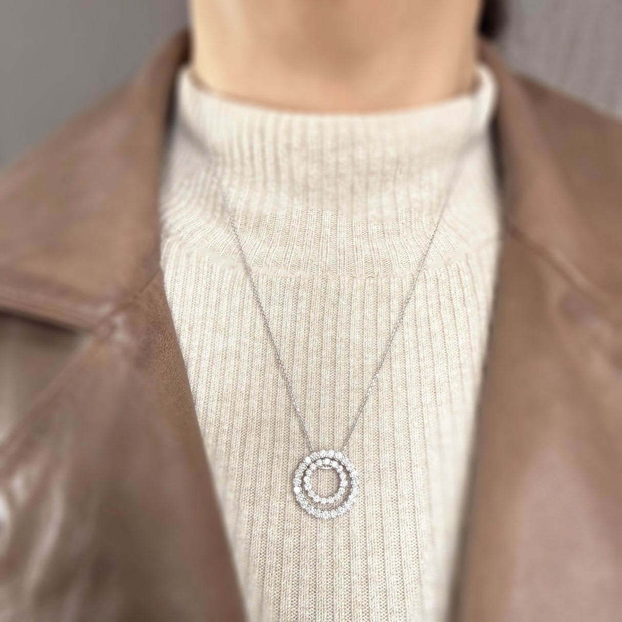 Pre Owned 14ct White Gold Double Circle Diamond Pendant On a Trace Chain