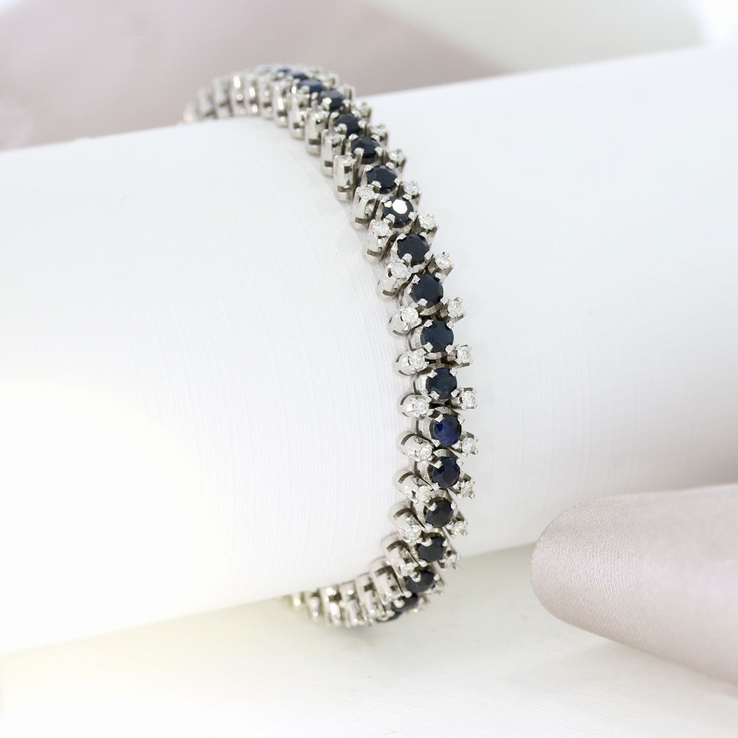 Pre Owned 18ct White Gold Claw Set Sapphire & Diamond Bracelet