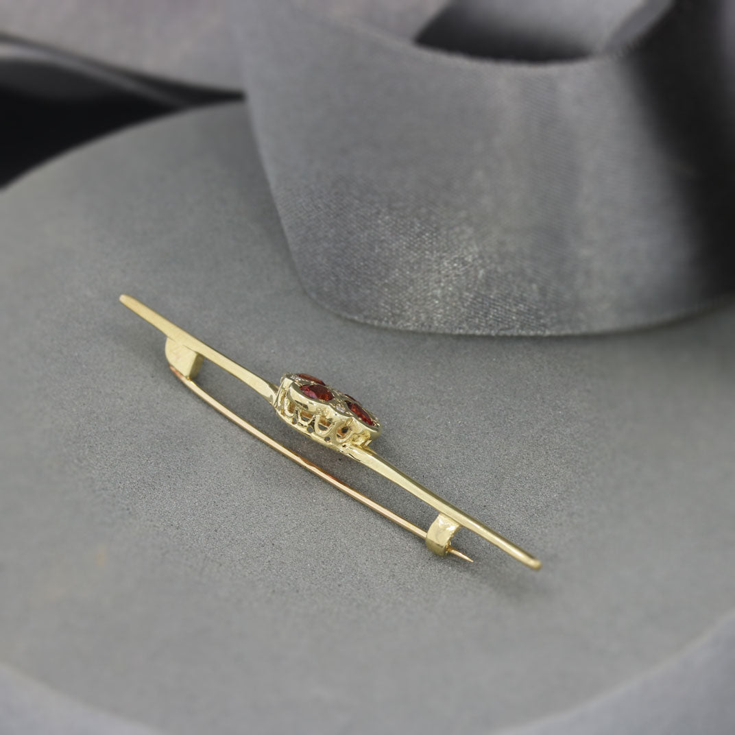 Pre-Owned 9ct Yellow Gold Garnet & Diamond Flower Bar Brooch