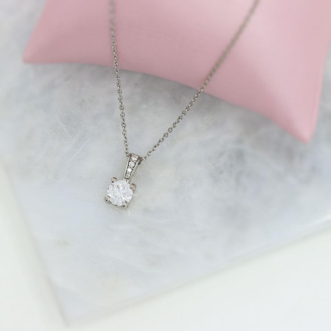 Pre Owned 18ct Gold Diamond Solitaire Pendant & Chain 0.84ct