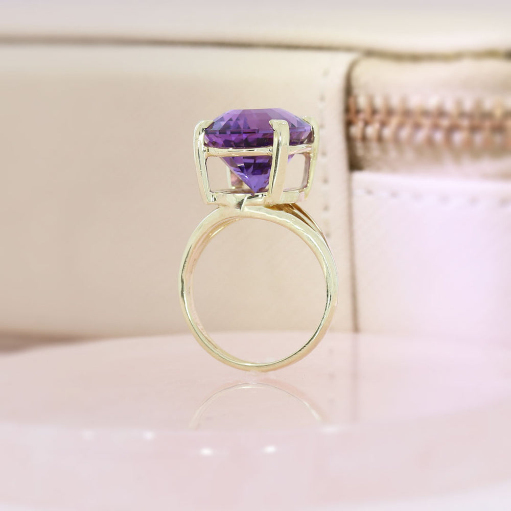 Pre Owned 9ct Yellow Gold Large Claw Set Amethyst Single Stone Ring