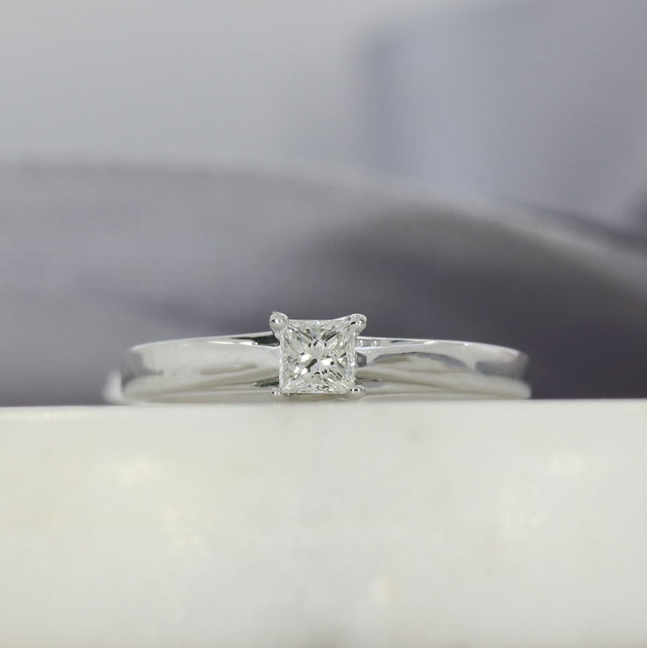 Pre Owned 18ct Gold Princess Cut Diamond Solitaire Ring 0.25ct