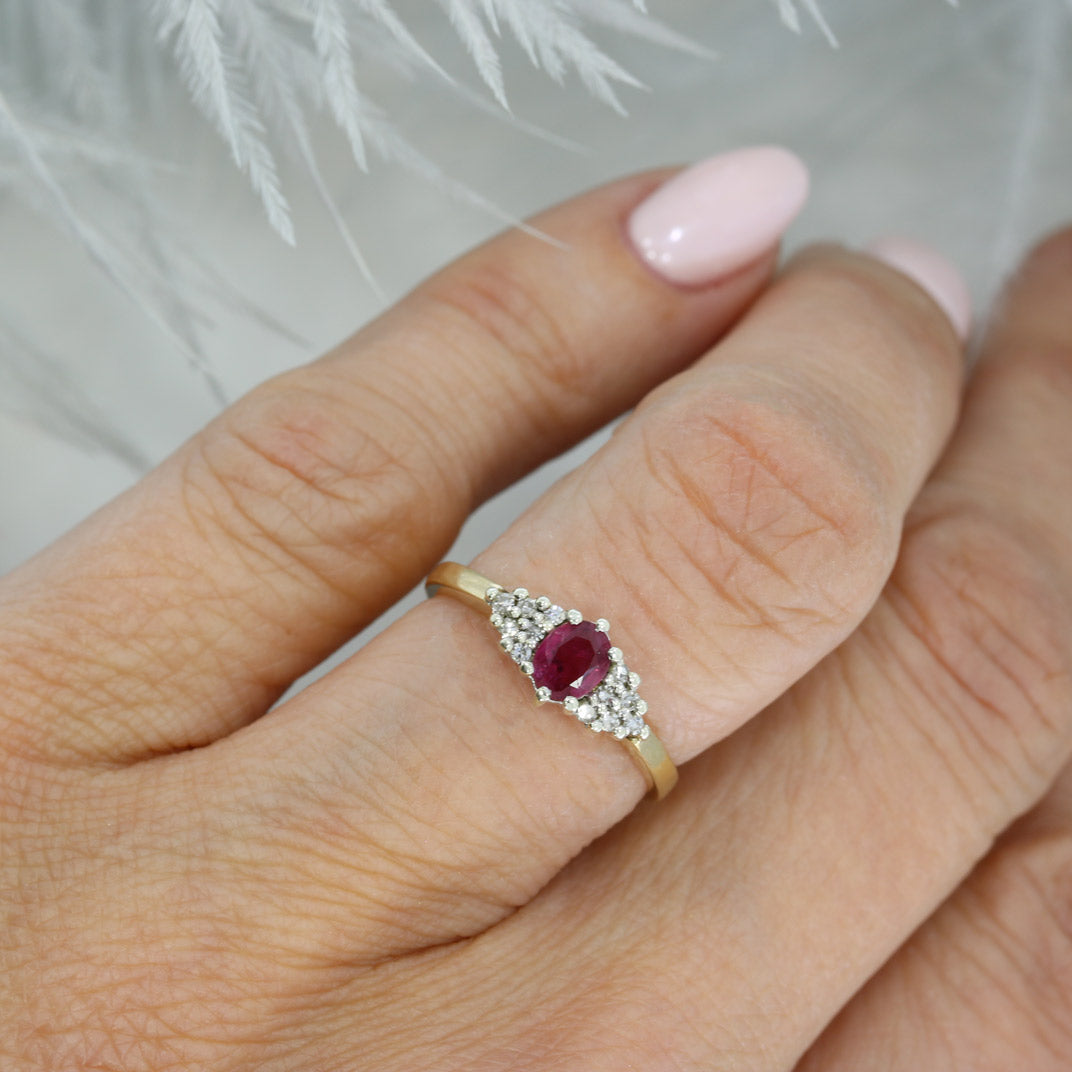 Pre Owned 9ct Yellow Gold Ruby & Diamond Cluster Ring