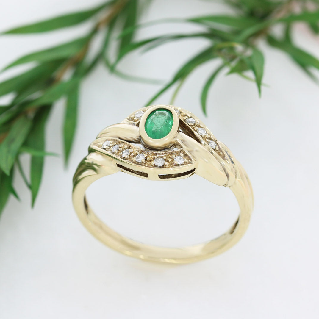 Pre Owned 9ct Yellow Gold Emerald & Diamond Swirl Ring