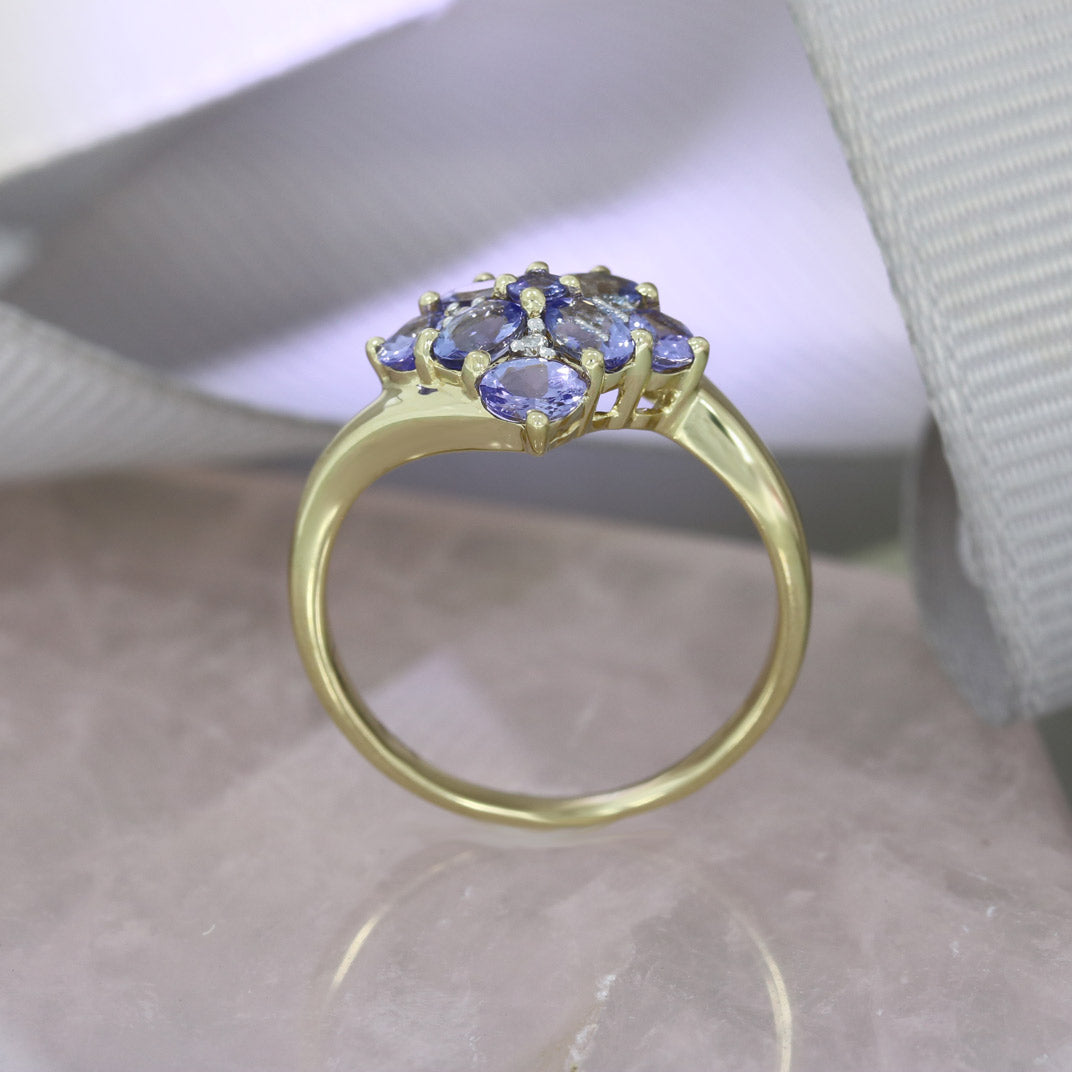 Pre Owned 9ct Yellow Gold Tanzanite Cluster Ring