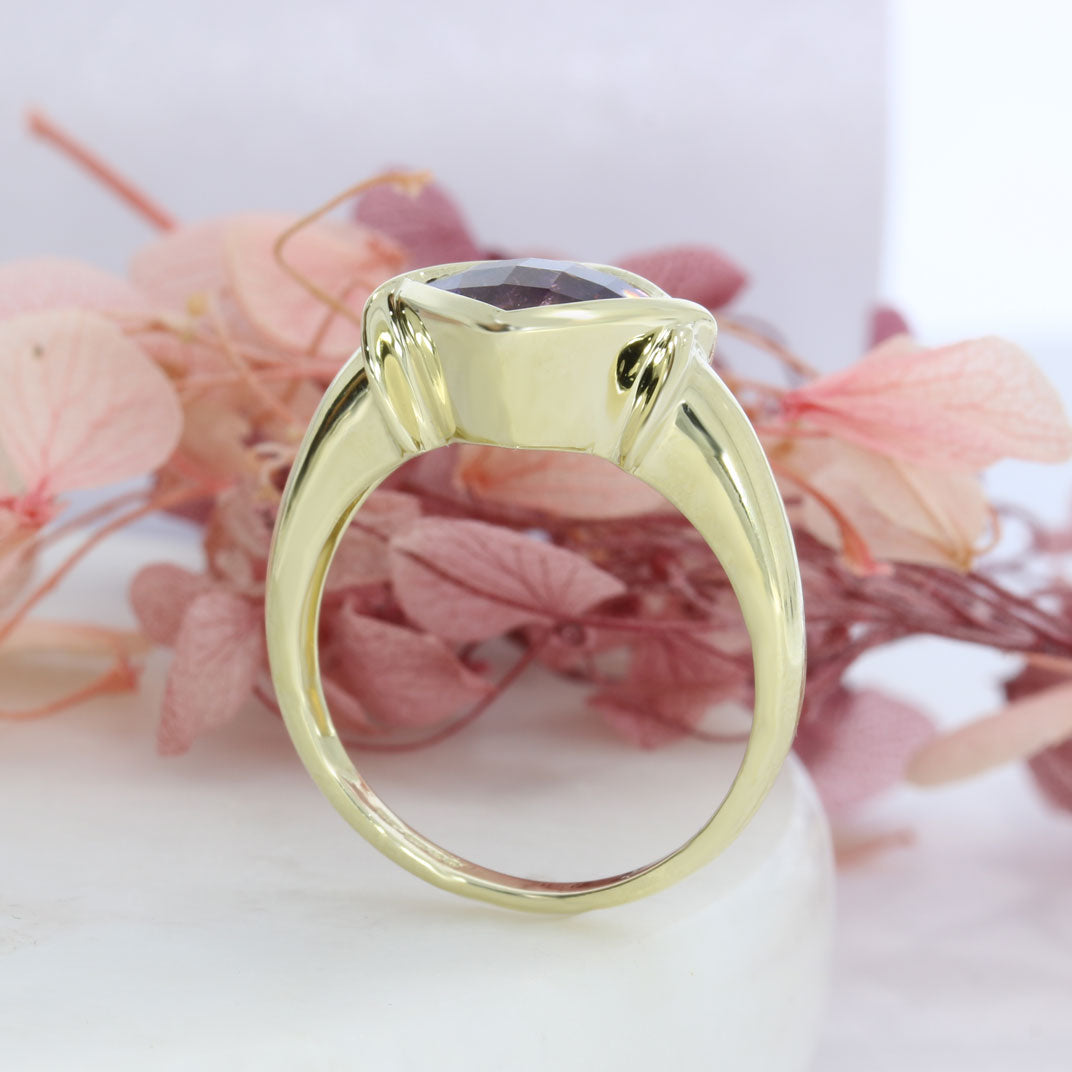 Pre Owned 9ct Yellow Gold Square Faceted Rubover Set Amethyst Ring