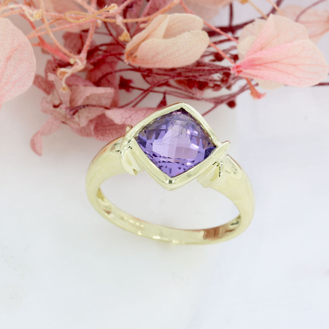 Pre Owned 9ct Yellow Gold Square Faceted Rubover Set Amethyst Ring