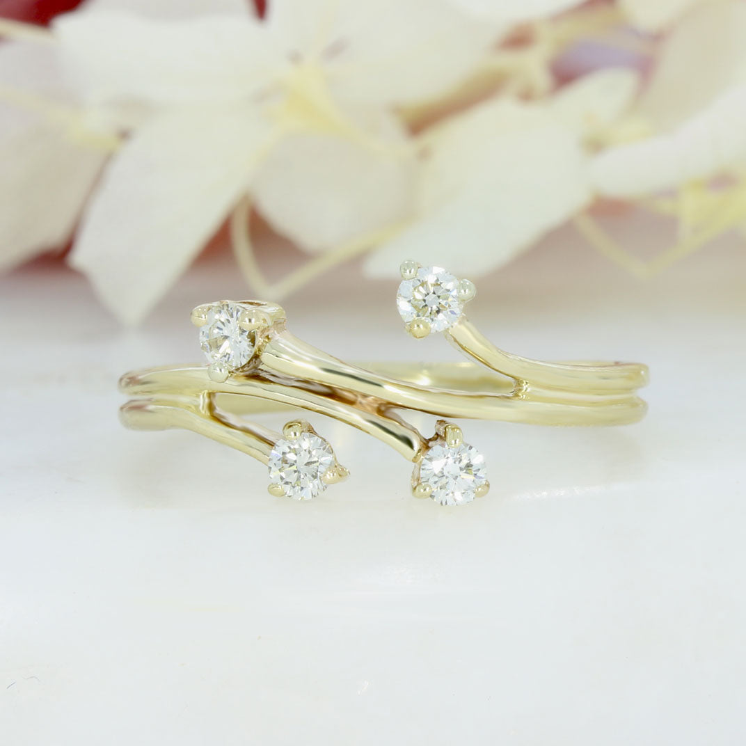Pre Owned 9ct Yellow Gold 4 Prong Diamond Scatter Ring 0.20ct