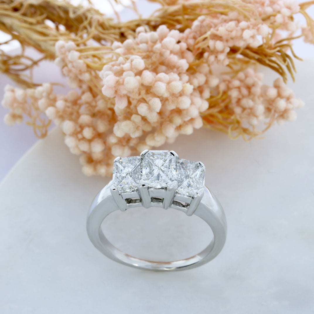 Pre Owned 14ct White Gold Illusion Set Diamond Dress Ring Approx 1.00ct