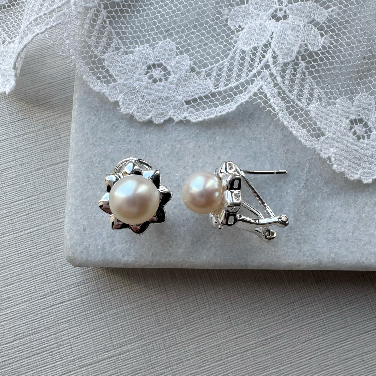 Silver flower earring with pearl centre