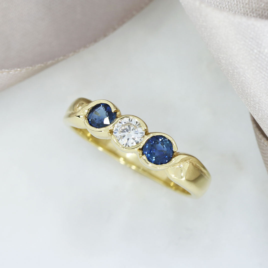 18ct Yellow Gold Sapphire & Diamond 3 Stone Ring