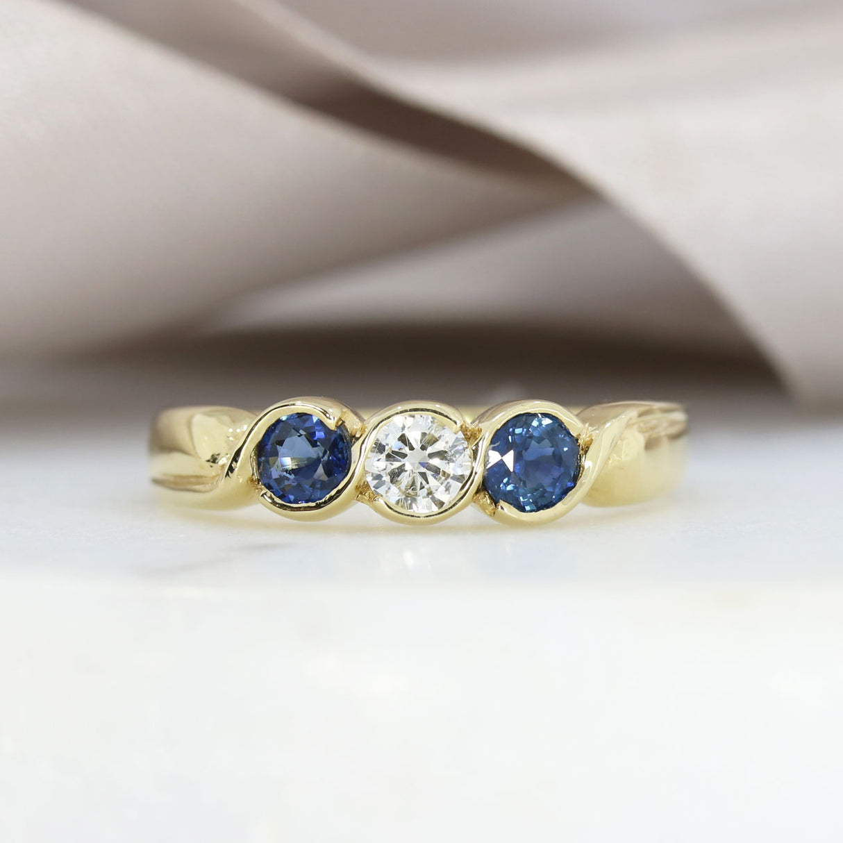 18ct Yellow Gold Sapphire & Diamond 3 Stone Ring