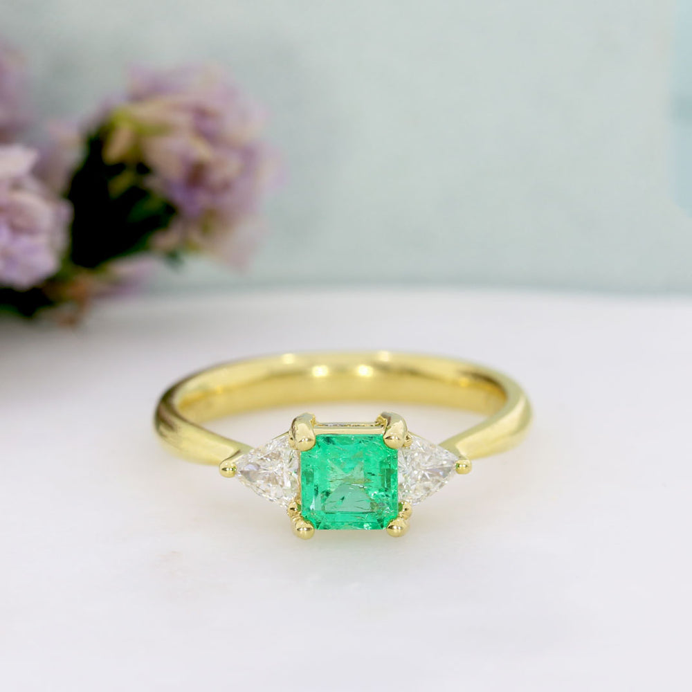 18ct Yellow Gold Square Cut Emerald & 2 Trillion Cut Diamond 3 Stone Ring