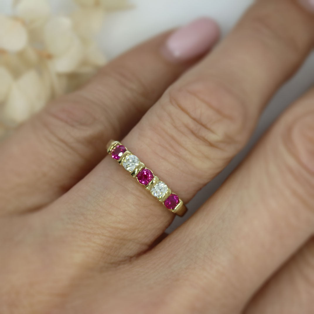 9ct Gold 5 Stone Ruby & Diamond Eternity Ring In a Bar Claw Setting