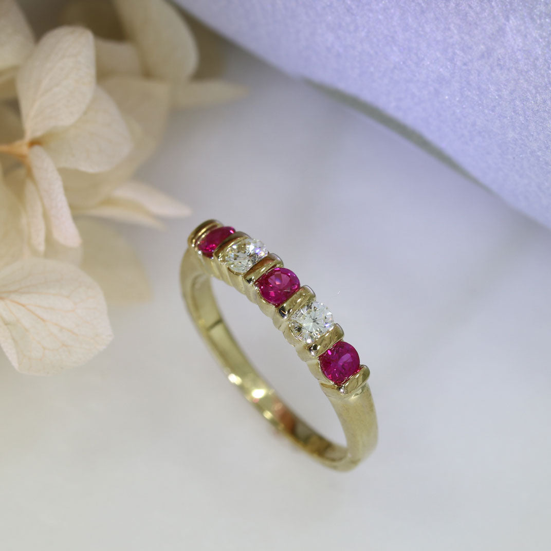 9ct Gold 5 Stone Ruby & Diamond Eternity Ring In a Bar Claw Setting