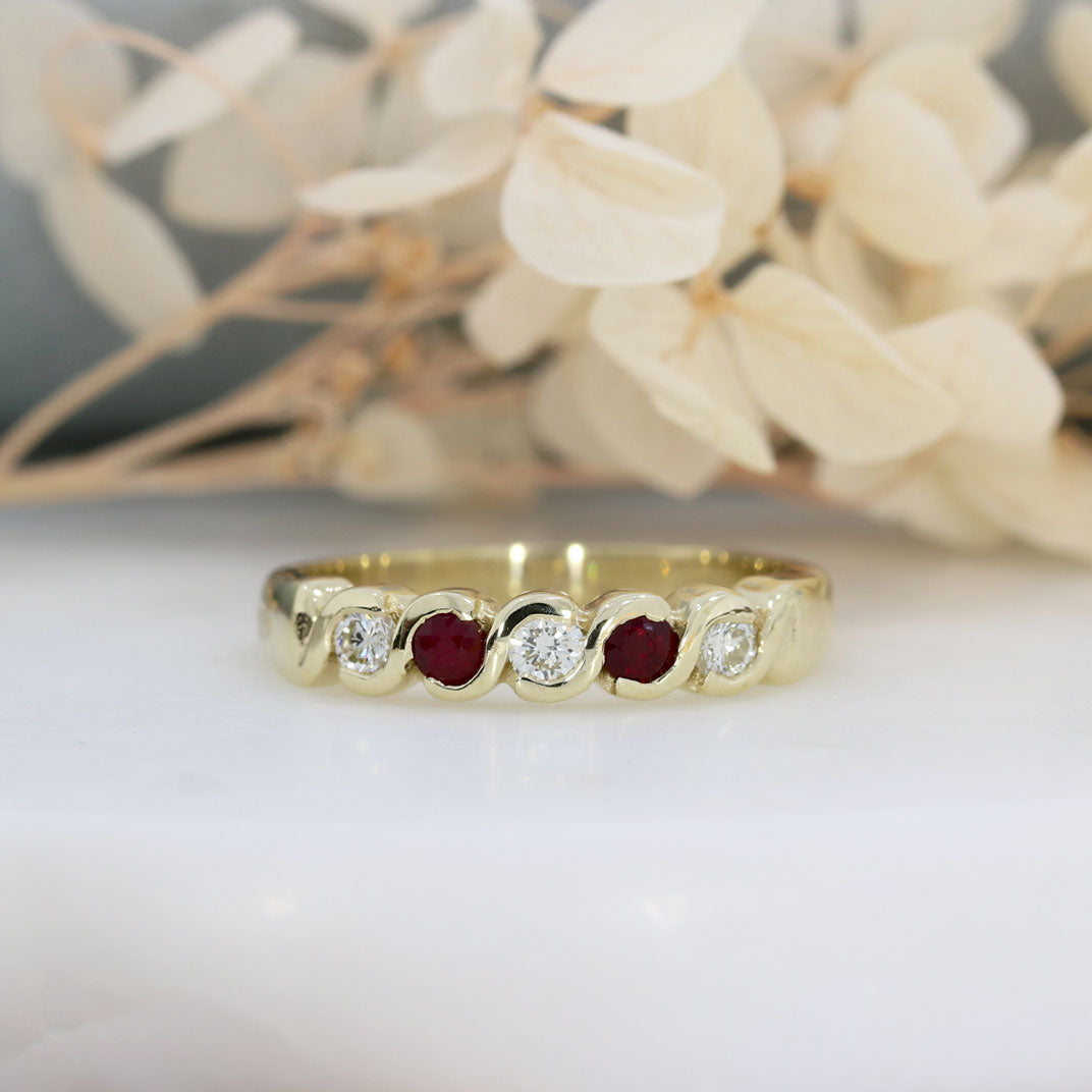 9ct Gold Ruby & Diamond 5 Stone Eternity Ring