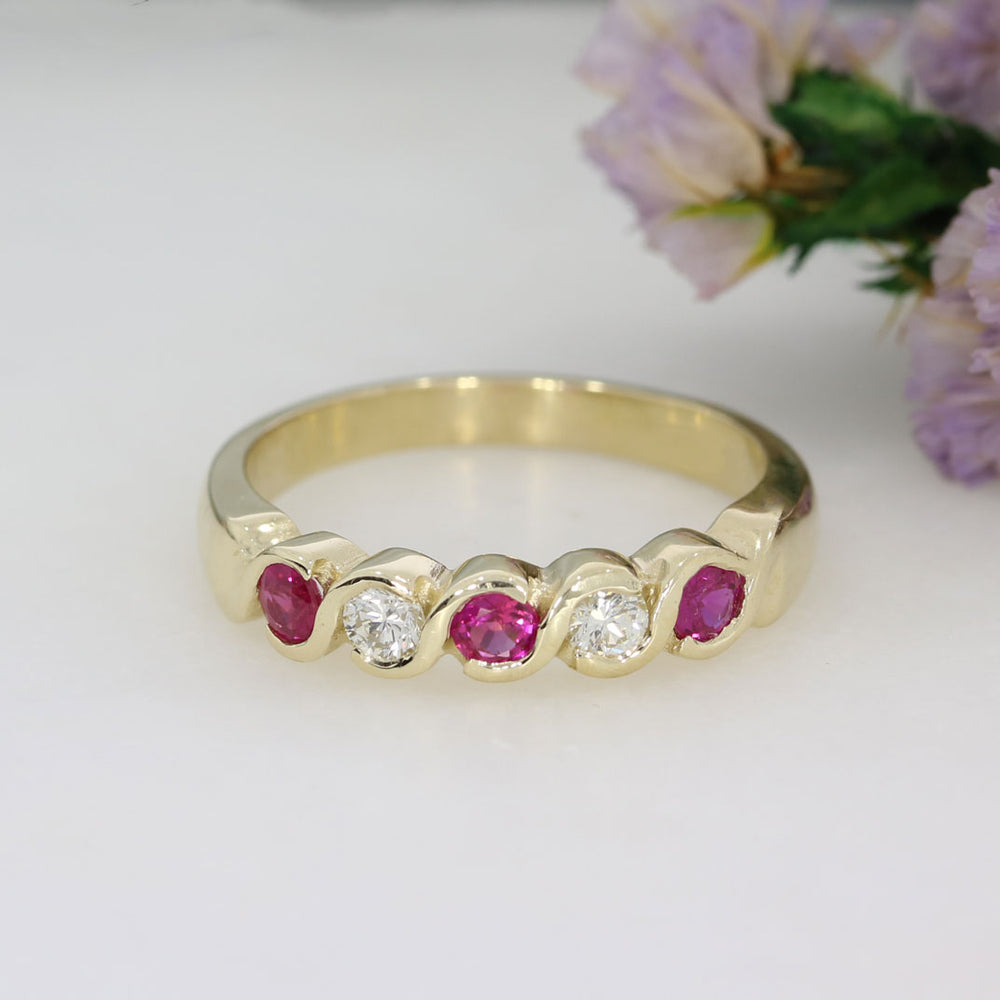9ct Yellow Gold Ruby & Diamond 5 Stone Eternity Ring
