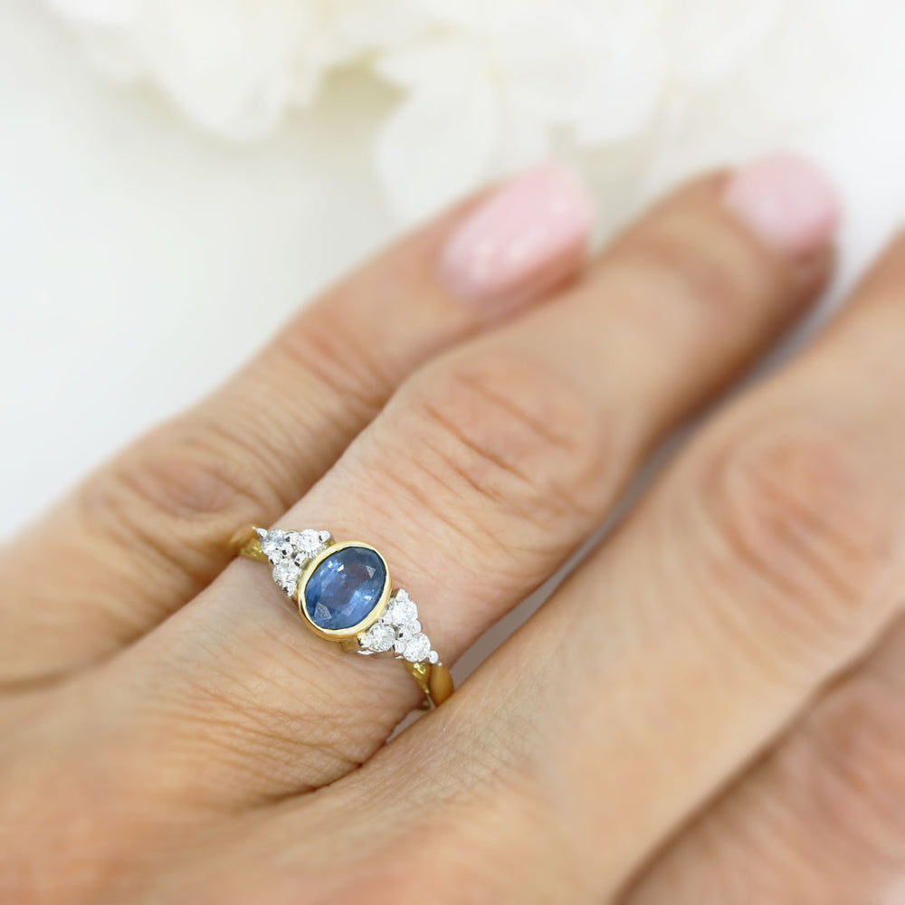 18ct Yellow & White Gold Sapphire & Diamond Fancy Ring