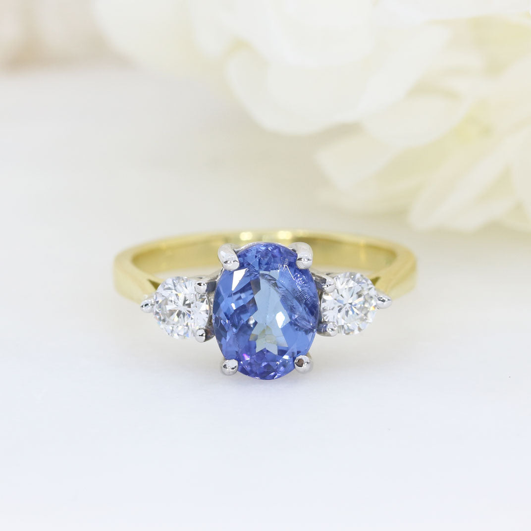 18ct Yellow Gold Oval Sapphire & Diamond 3 Stone Ring