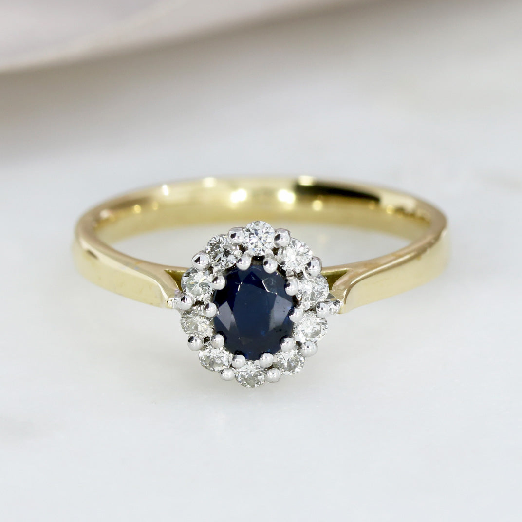 18ct Yellow Gold Sapphire & Diamond Cluster Ring