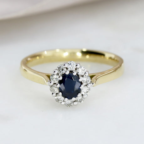 18ct Yellow Gold Sapphire & Diamond Cluster Ring