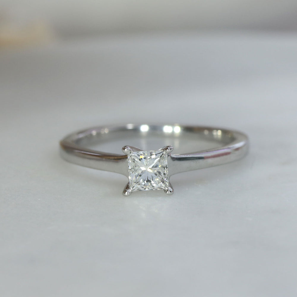 Pre Owned 18ct Princess Cut Diamond Solitaire Ring 0.33ct