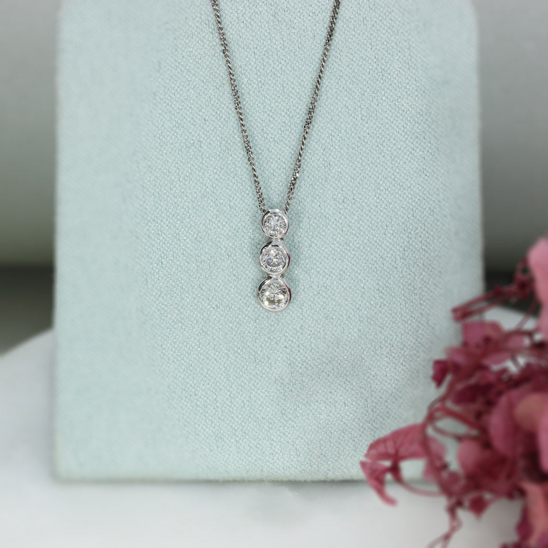 18ct White Gold 3 Stone Diamond Pendant on an 18ct White Gold Chain