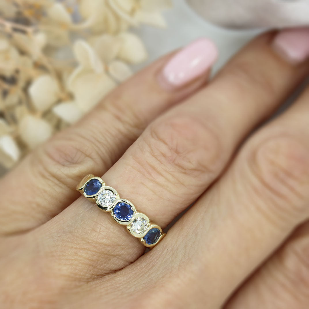9ct Gold Sapphire & Diamond 5 Stone Ring
