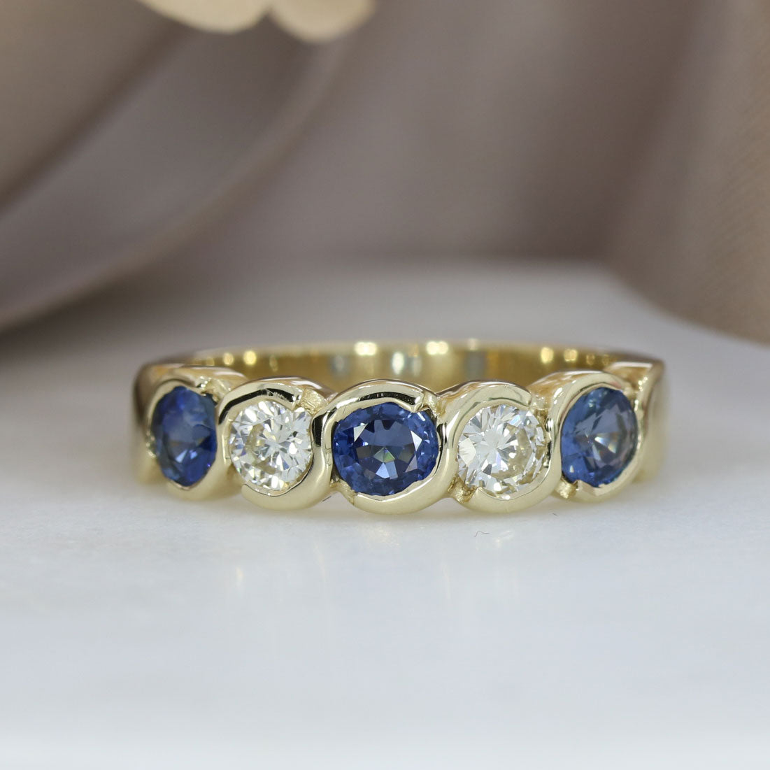 9ct Gold Sapphire & Diamond 5 Stone Ring