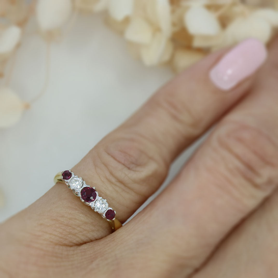 18ct Yellow Gold 5 Stone Claw Set Ruby & Diamond Ring