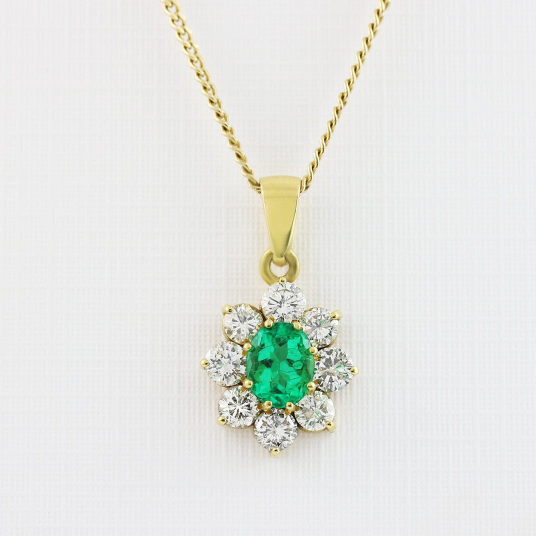 18ct Yellow Gold Oval Emerald & Diamond Cluster Pendant on 18ct 18inch Chain