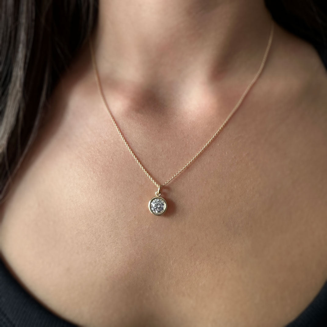 9ct Yellow Gold Lab Grown Diamond Solitaire Pendant 1.06ct on 9ct 20" Chain