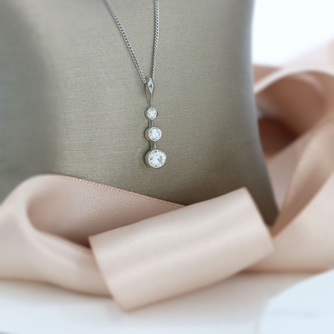 9ct White Gold Graduating Laboratory Grown Diamond Pendant Approx 0.55ct