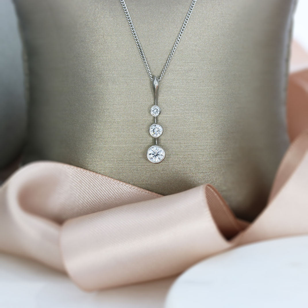 9ct White Gold Graduating Laboratory Grown Diamond Pendant Approx 0.55ct