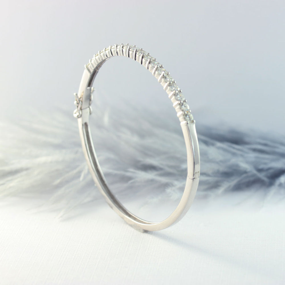 9ct White Gold Claw Set Diamond Bangle 3.16ct