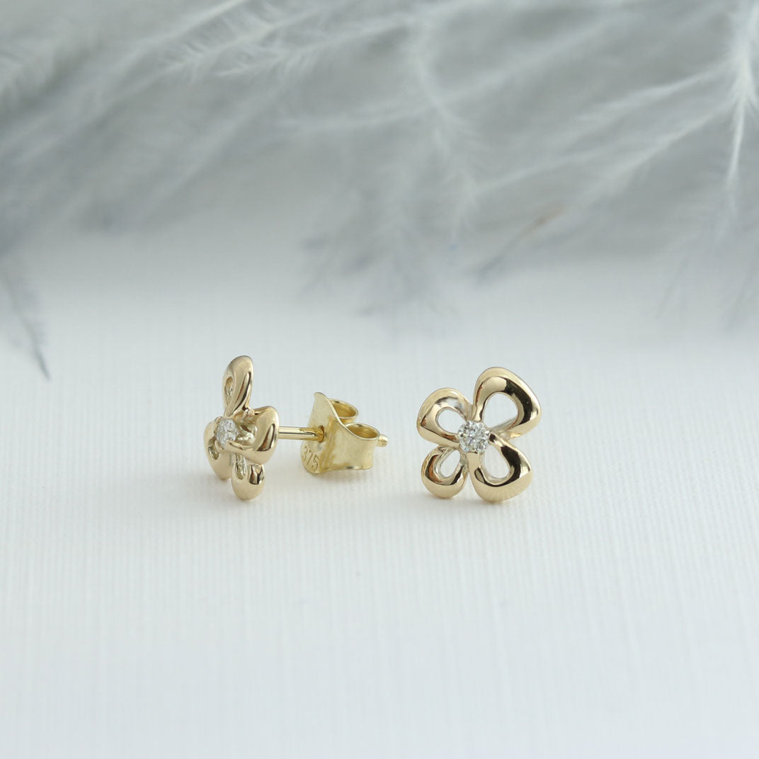 9ct Yellow Gold Flower Shape Diamond Stud