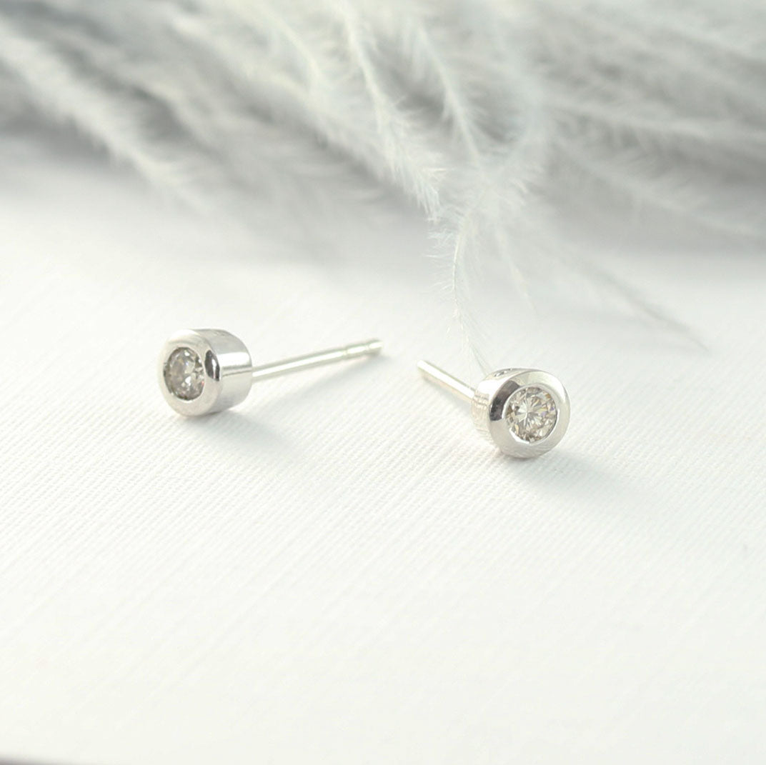9ct Gold Diamond Stud Earrings 0.18ct