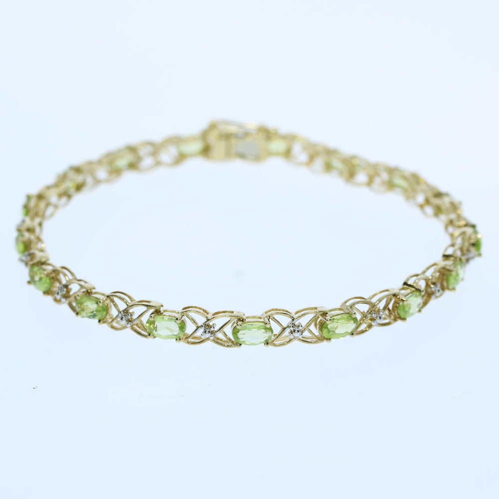 Pre Owned 9ct Yellow Gold Bracelet set with Oval Green Amethyst